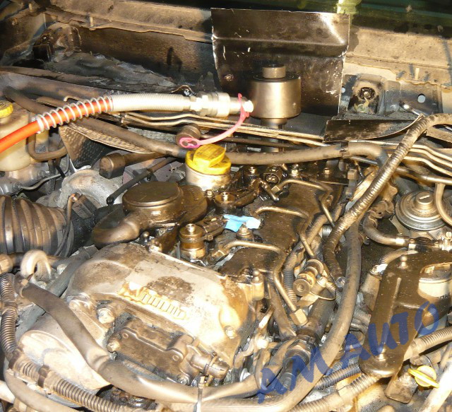 Injector removal from Jeep
                  with 2.7 CRD engine