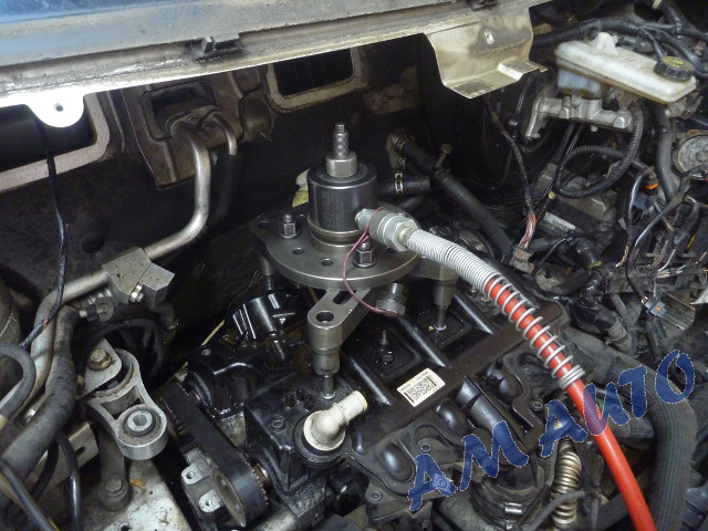 Injector
                  removal from Renault Trafic / Opel Vivaro with 2.5
                  engine